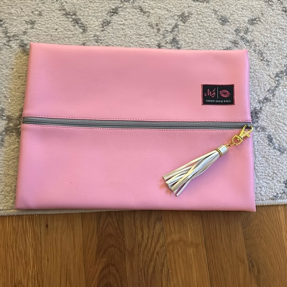 Large Pink Makeup Junkie Bag 💄💋 - Picture 1 of 8
